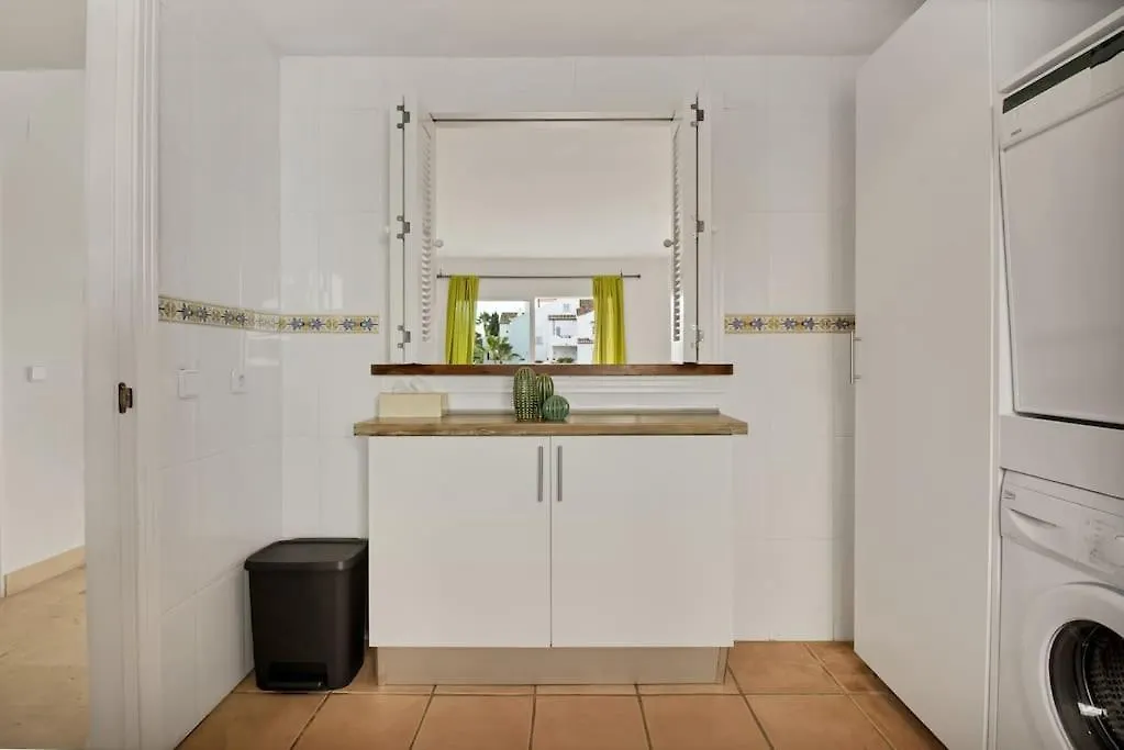 Apartamento En Complejo Con Piscina Climatizada - El Presidente 234 Estepona 0*,