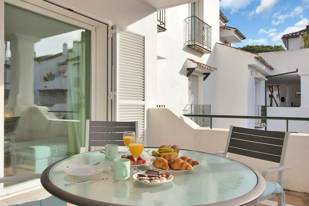 Apartamento En Complejo Con Piscina Climatizada - El Presidente 234 Estepona Spain